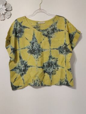 Bellambia Tie-Dye Boxy Crop Top in Yellow & Teal